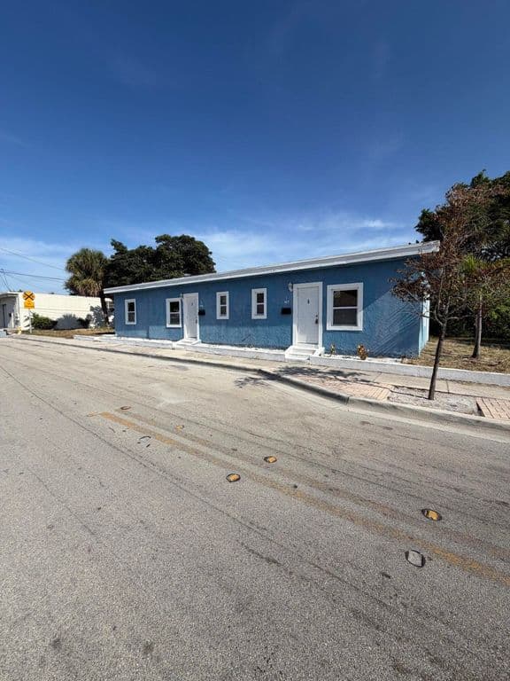2-bedroom Property — 1117 3rd Avenue N #1