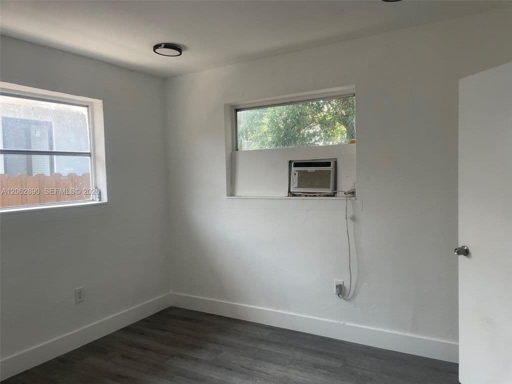 4-bedroom Property — 1831 NW 41st St