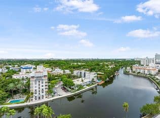 2+1 Condo — 2401 Collins Ave APT 1808, Miami Beach, 33140