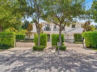6+1 Müstakil ev — 7641 SW 59th Ct, South Miami, 33143