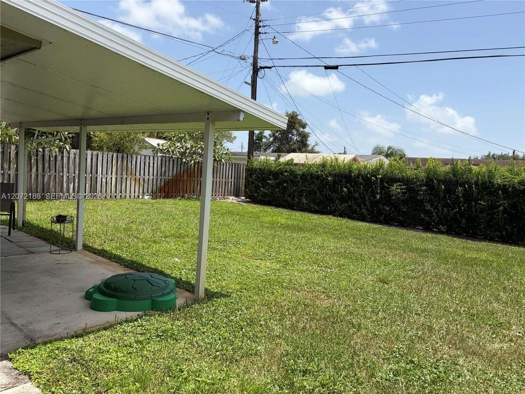 2-bedroom Single-Family Home — 7810 NW 11th Ct