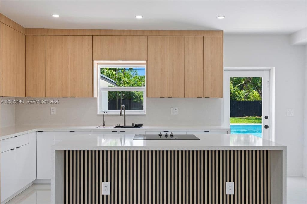 4+1 Müstakil ev — 35 Allen Rd