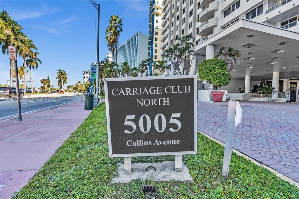 3+1 Condo — 5005 Collins Ave APT 824