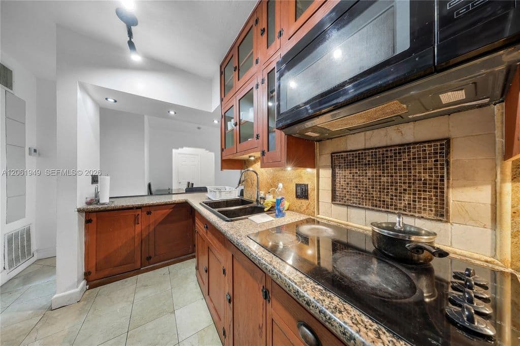 2+1 Condo — 1289 Marseille Dr #45