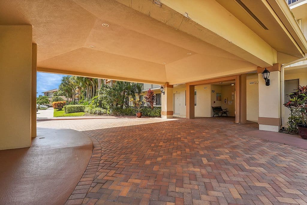 2-bedroom Condo — 2001 Marina Isle Way #203