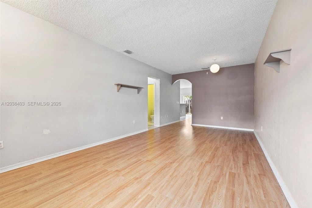 4-bedroom Property — 2222 SE 24th Pl #2222