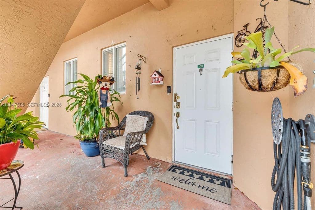 2-bedroom Condo — 17820 NW 73rd Ave APT 103-1