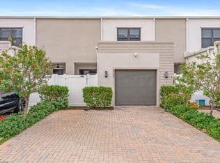 3+1 Townhouse — 405 NW 17th Street, Fort Lauderdale, 33311