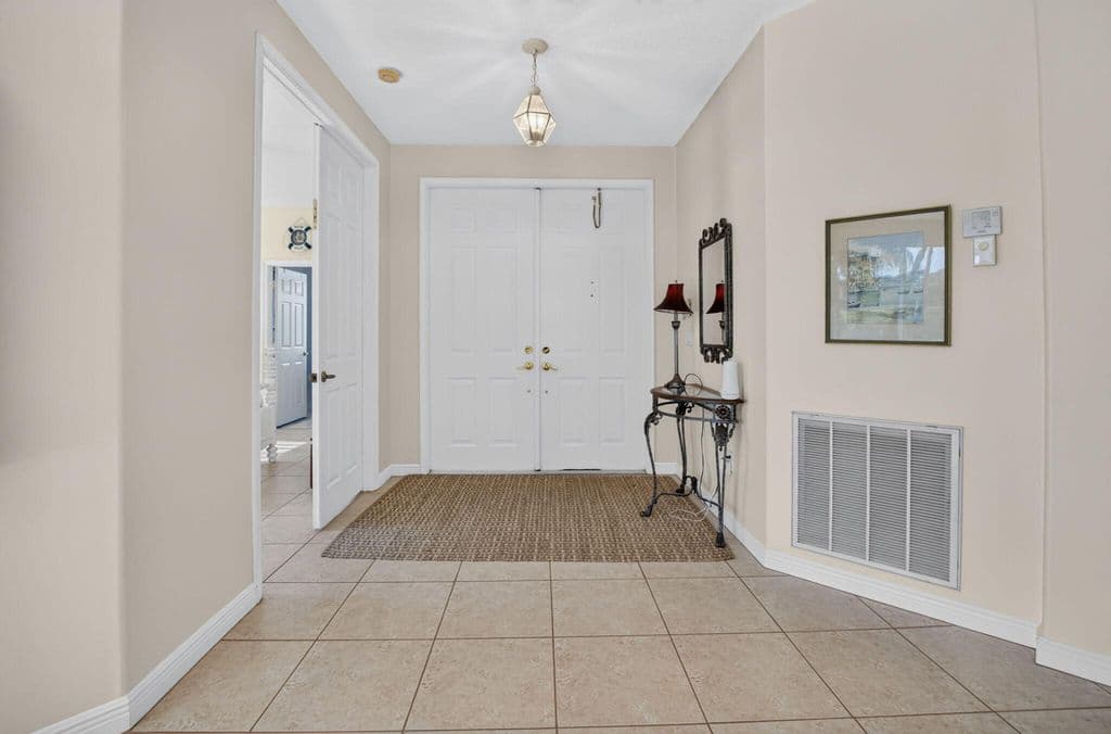 5-bedroom Single-Family Home — 7541 DOWNWINDS Lane