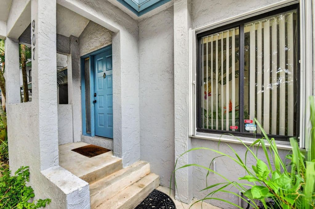 3+1 Condo — 907 Harbour Pointe Way