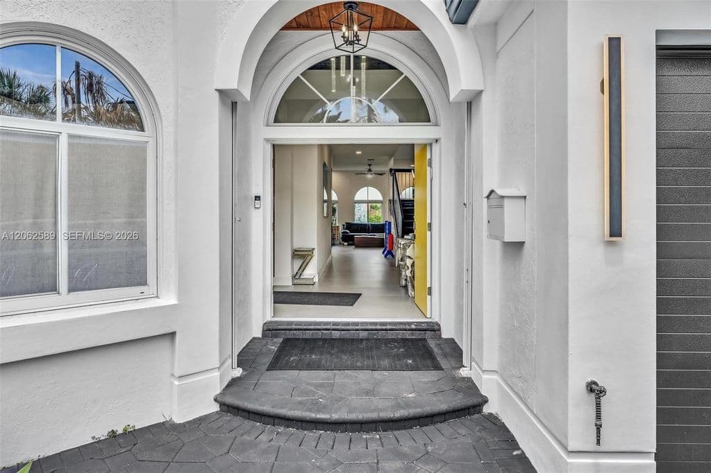 4-bedroom Single-Family Home — 2521 Center Ave