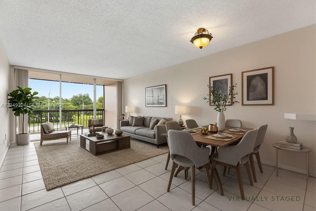 1+1 Condo — 10425 SW 112th Ave APT 302