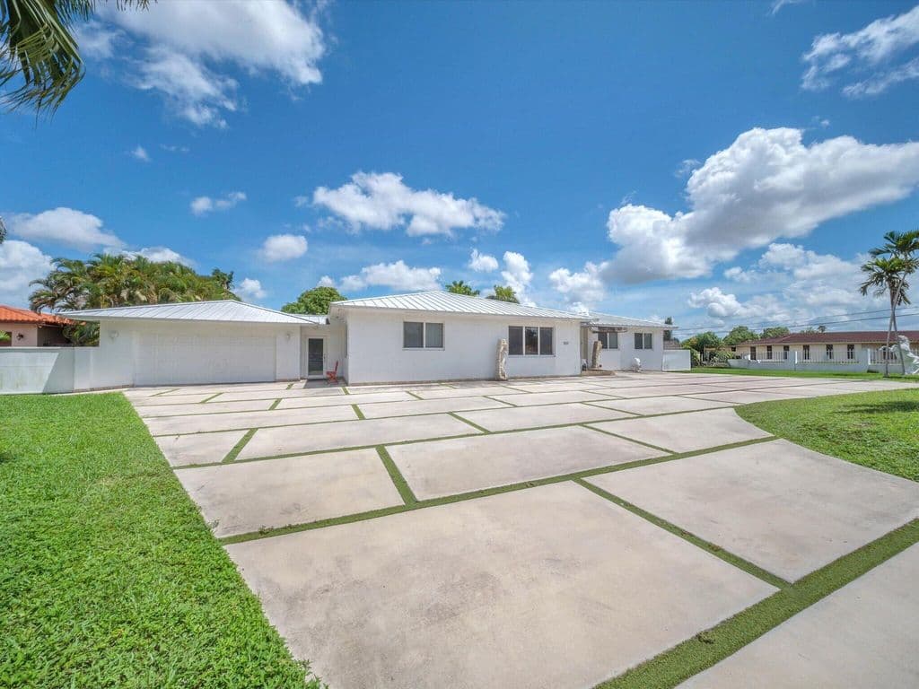 5+1 Müstakil ev — 2951 SW 139TH Avenue