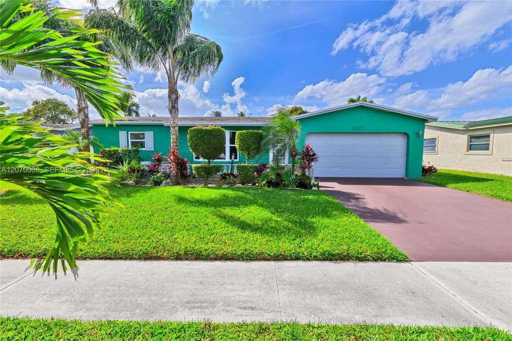 4+1 Müstakil ev — 257 NW 79th Ave