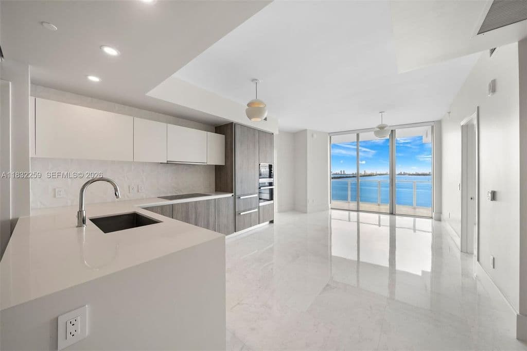 2+1 Condo — 2900 NE 7th Ave Unit 1603