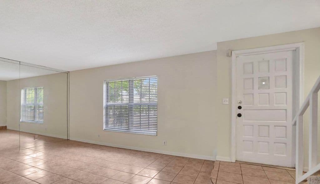 3+1 Mülk — 3056 Riverside Drive #c6