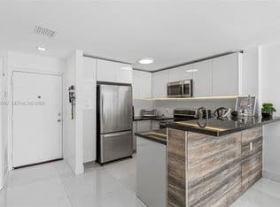 2+1 Condo — 6545 Indian Creek Dr APT 306, Miami Beach, 33141