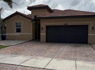 3-bedroom Single-Family Home — 24982 SW 118th Ct, Homestead, 33032
