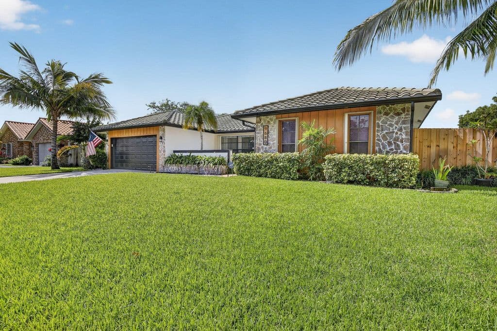 4-bedroom Single-Family Home — 9680 NW 10th Court
