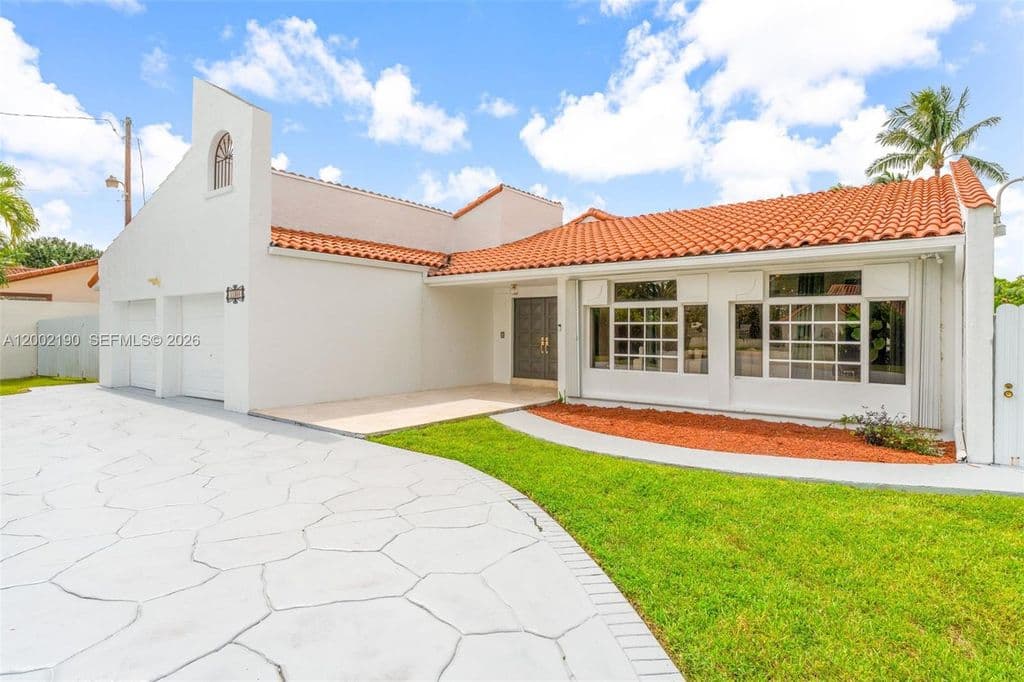 5+1 Müstakil ev — 11350 SW 30th St