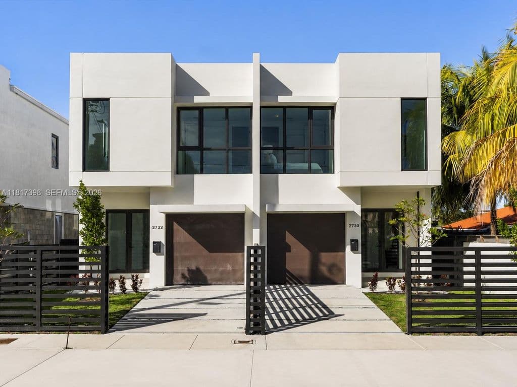 4-bedroom Property — 2732 SW 31st Ave