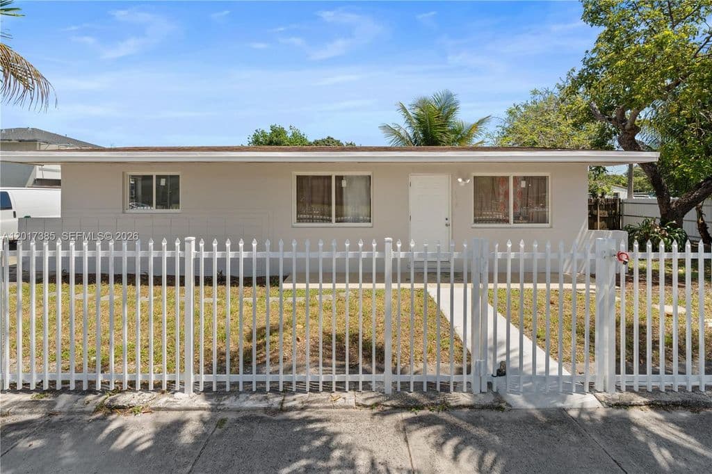 3-bedroom Single-Family Home — 8400 NW 24th Ct