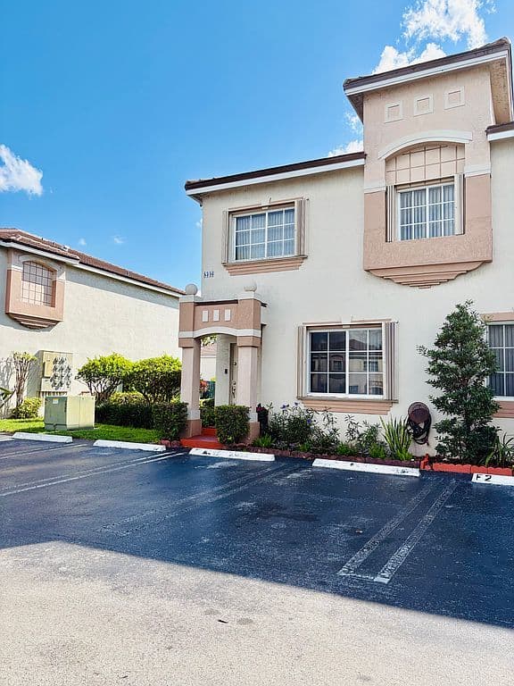 3-bedroom Condo — 8346 NW 10th St APT 1F