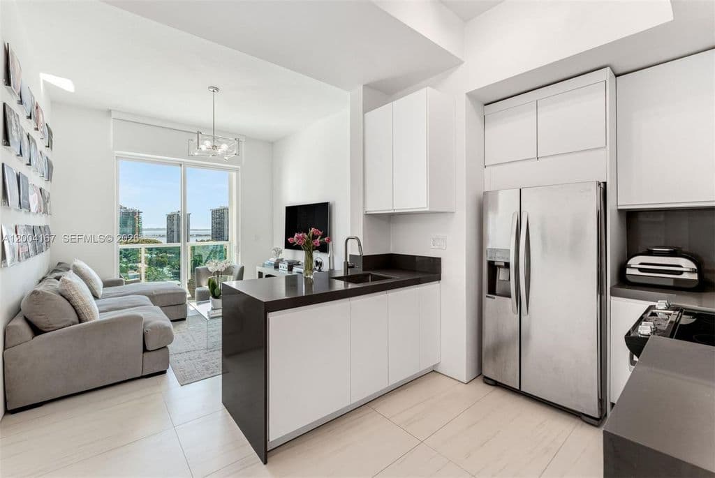 2-bedroom Condo — 1723 SW 2nd Ave #Penthouse 2
