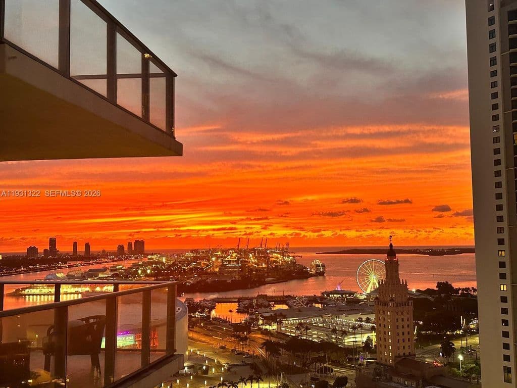 3-bedroom Condo — 851 NE 1st Ave Unit 2212