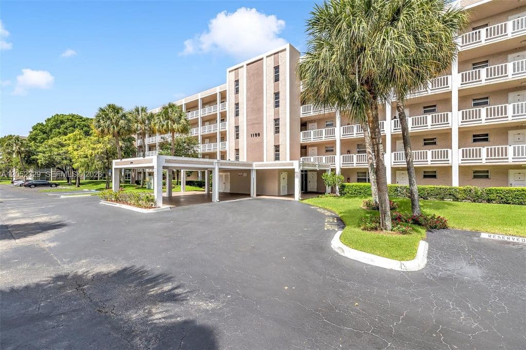 2+1 Condo — 1100 NW 87th Ave APT 307