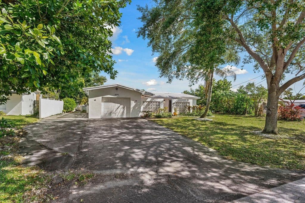 3-bedroom Single-Family Home — 421 SW 18th Street