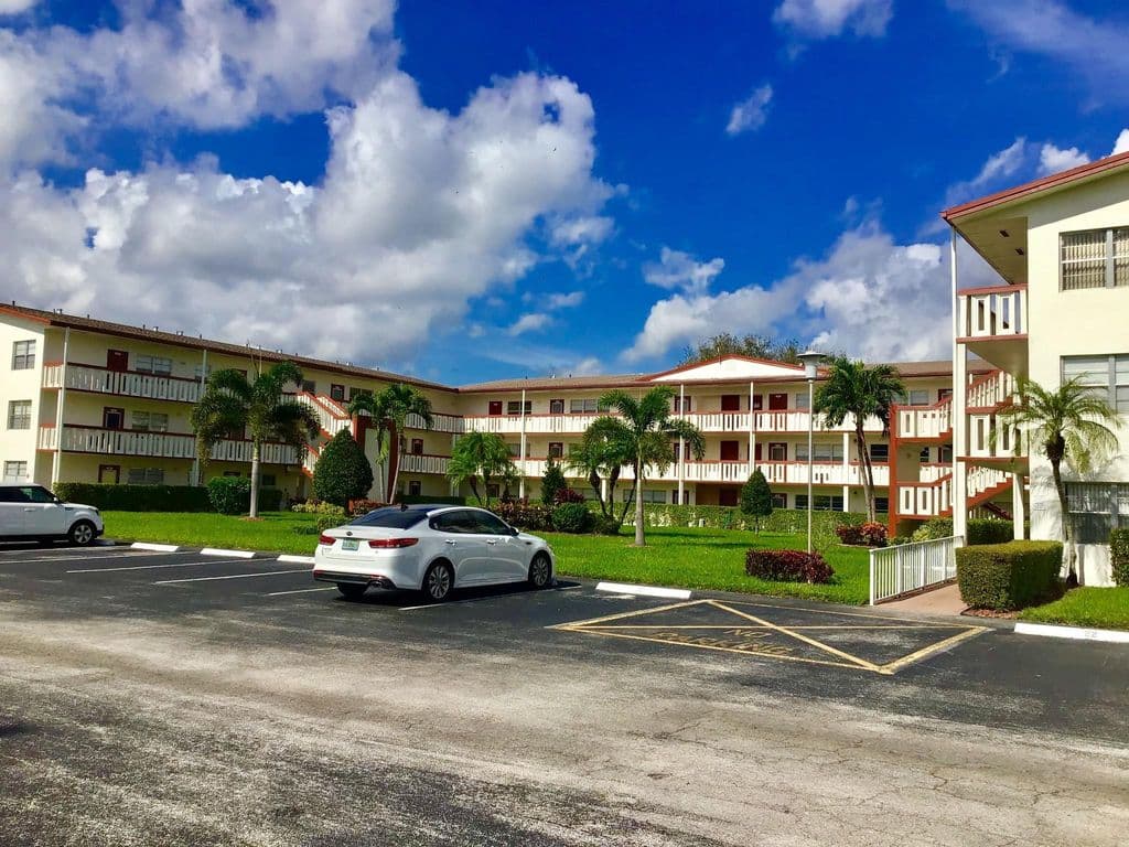 2-bedroom Condo — 336 Brighton H #336