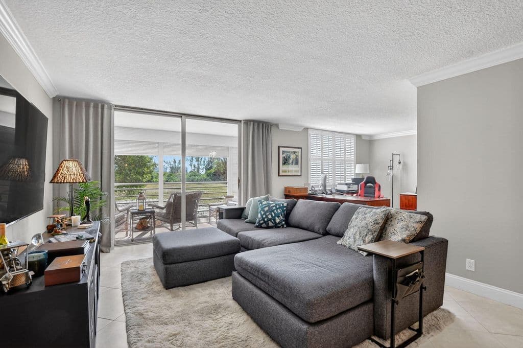 2-bedroom Condo — 6300 NW 2nd Avenue #306
