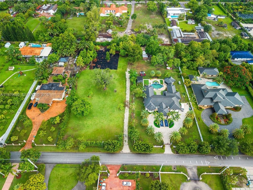 4+1 Müstakil ev — 11950 SW 43rd St