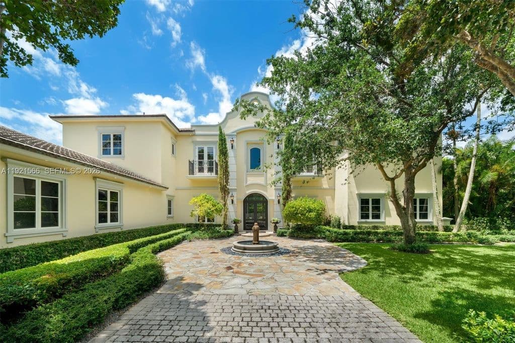 7-bedroom Single-Family Home — 8010 Ponce De Leon Rd
