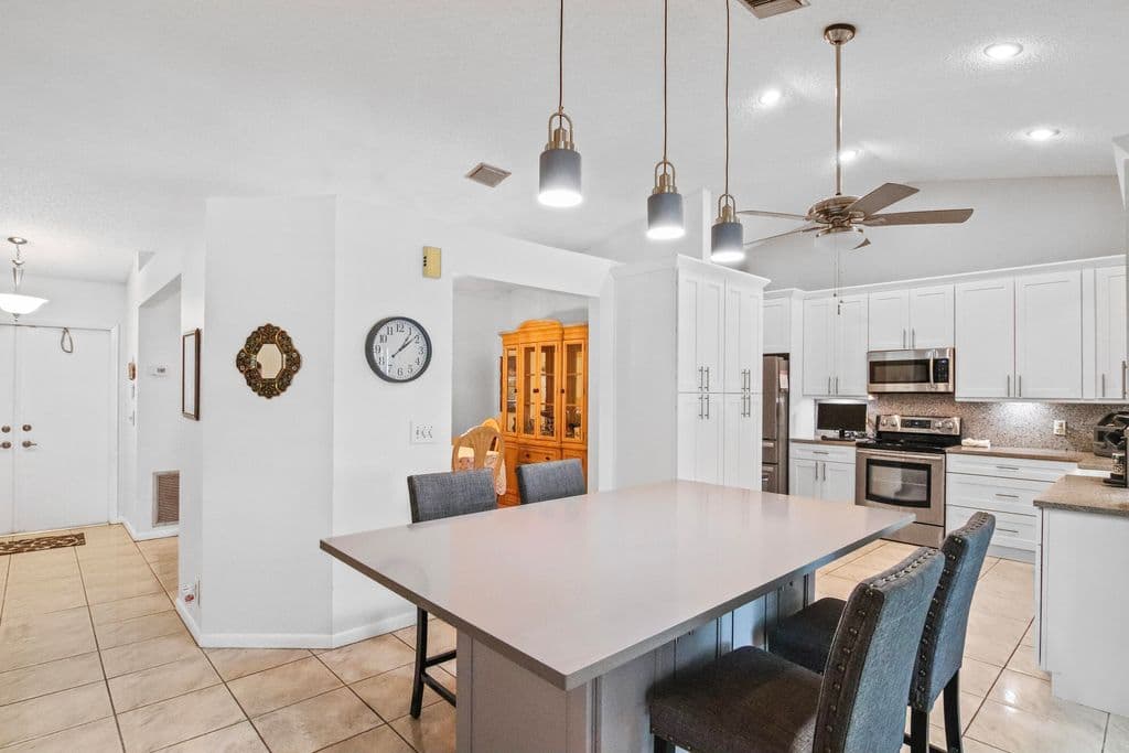 4+1 Müstakil ev — 11929 NW 2ND Manor