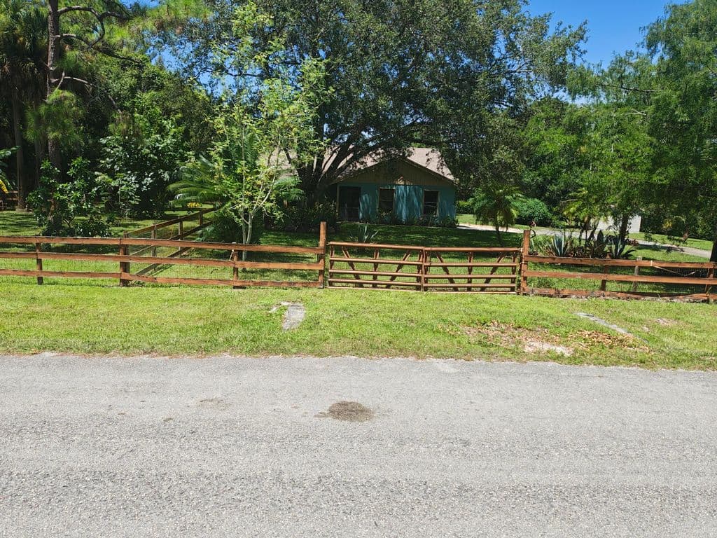 3-bedroom Single-Family Home — 13881 42nd Road N