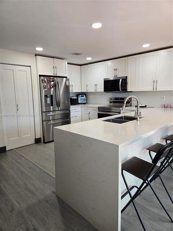 4-bedroom Property — 11464 NW 50th Ter