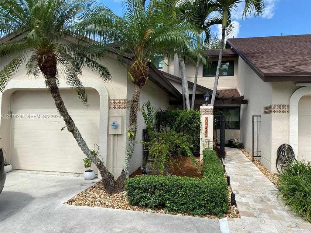 3+1 Mülk — 10050 SW 137th Ct