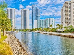 1-bedroom Condo — 400 Kings Point Dr APT 309, Sunny Isles Beach, 33160