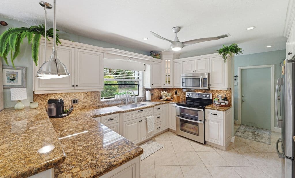 3-bedroom Single-Family Home — 2490 Deer Creek Lob Lolly Lane