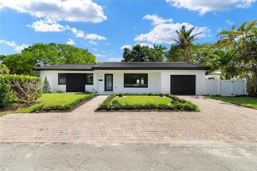 3-bedroom Single-Family Home — 10 NW 100th St