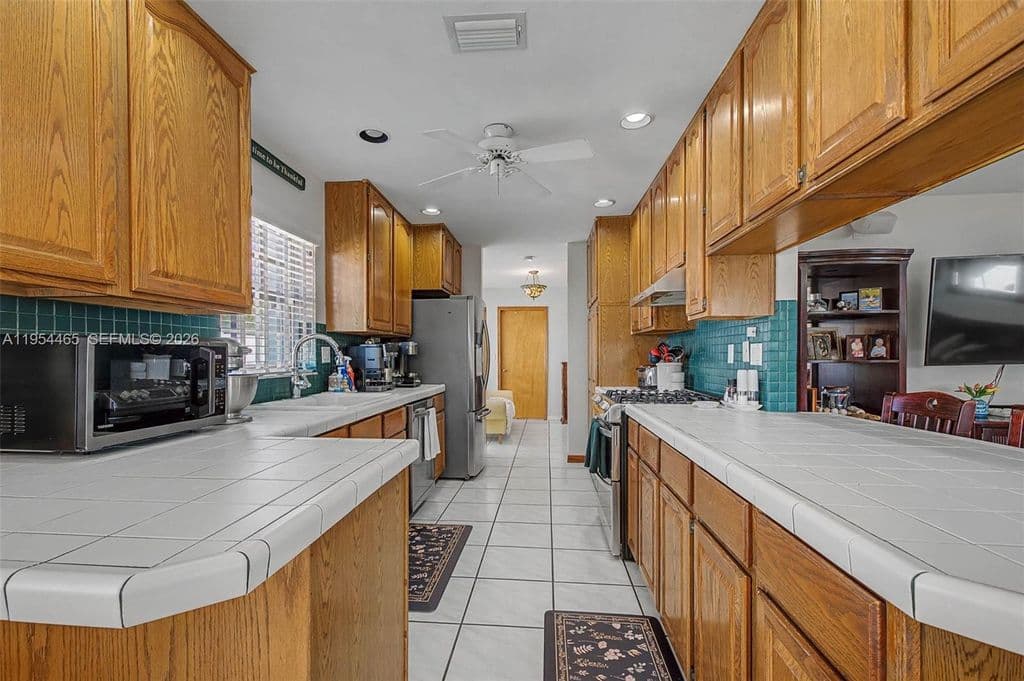 4-bedroom Single-Family Home — 9412 SW 184th Ter