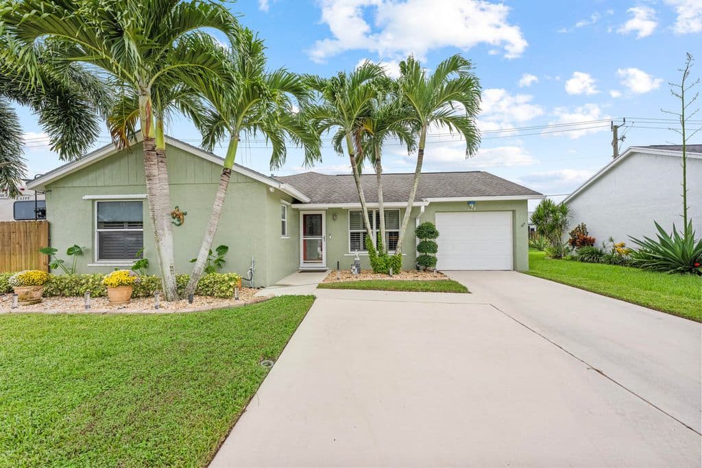 3-bedroom Single-Family Home — 128 Banyan Circle