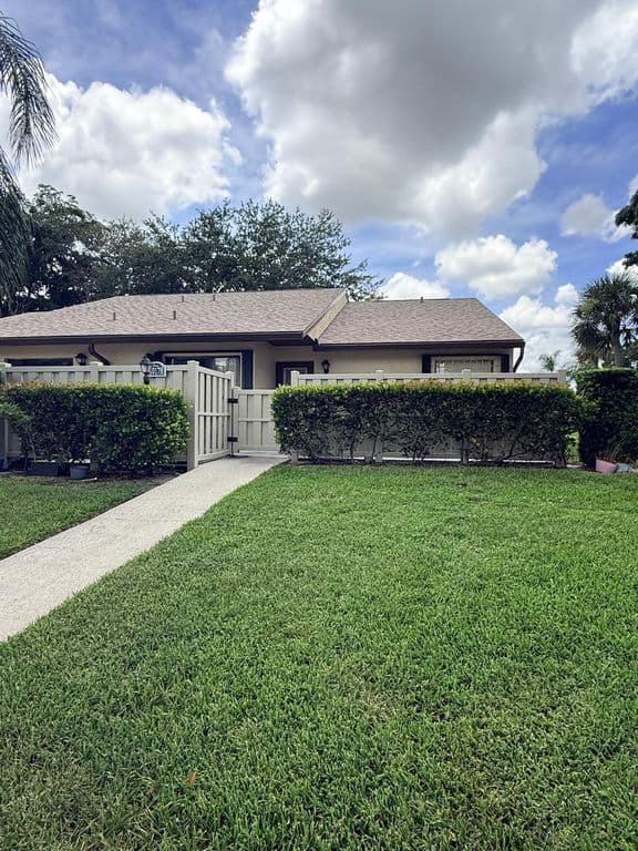 2+1 Condo — 1017 Green Pine Boulevard #H