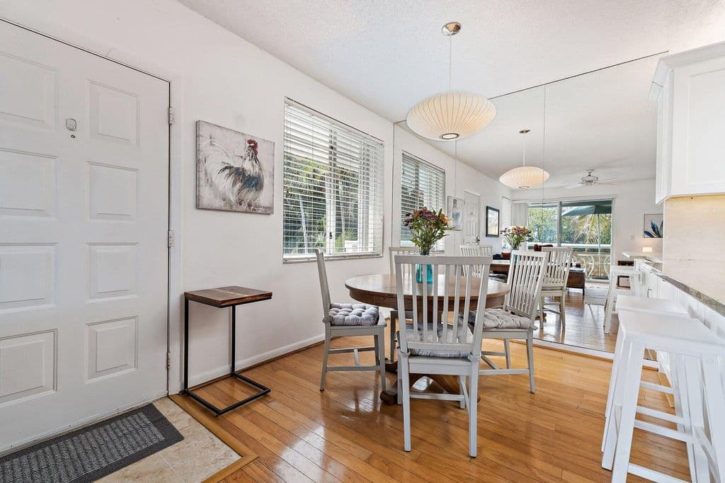 2-bedroom Condo — 353 S Us Hwy 1 #C7