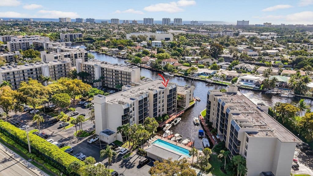 2-bedroom Condo — 20 Royal Palm Way #602