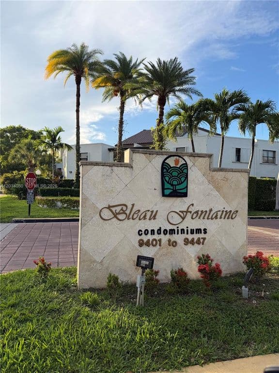 2+1 Condo — 9429 Fontainebleau Blvd #20733
