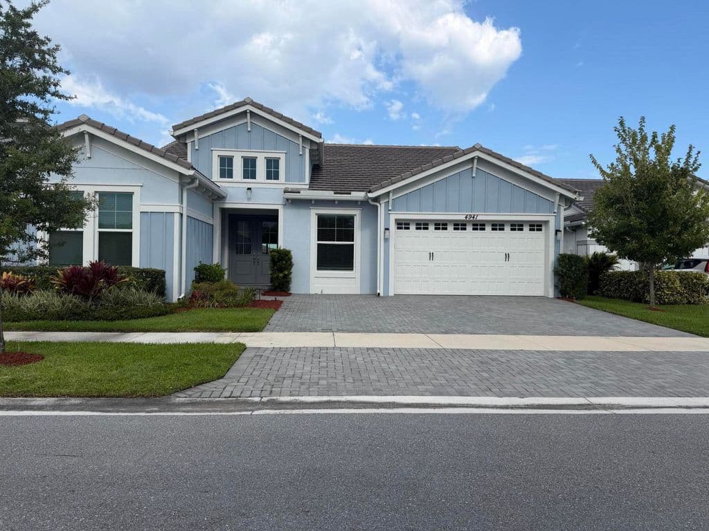 4-bedroom Single-Family Home — 4941 Liberty Lane