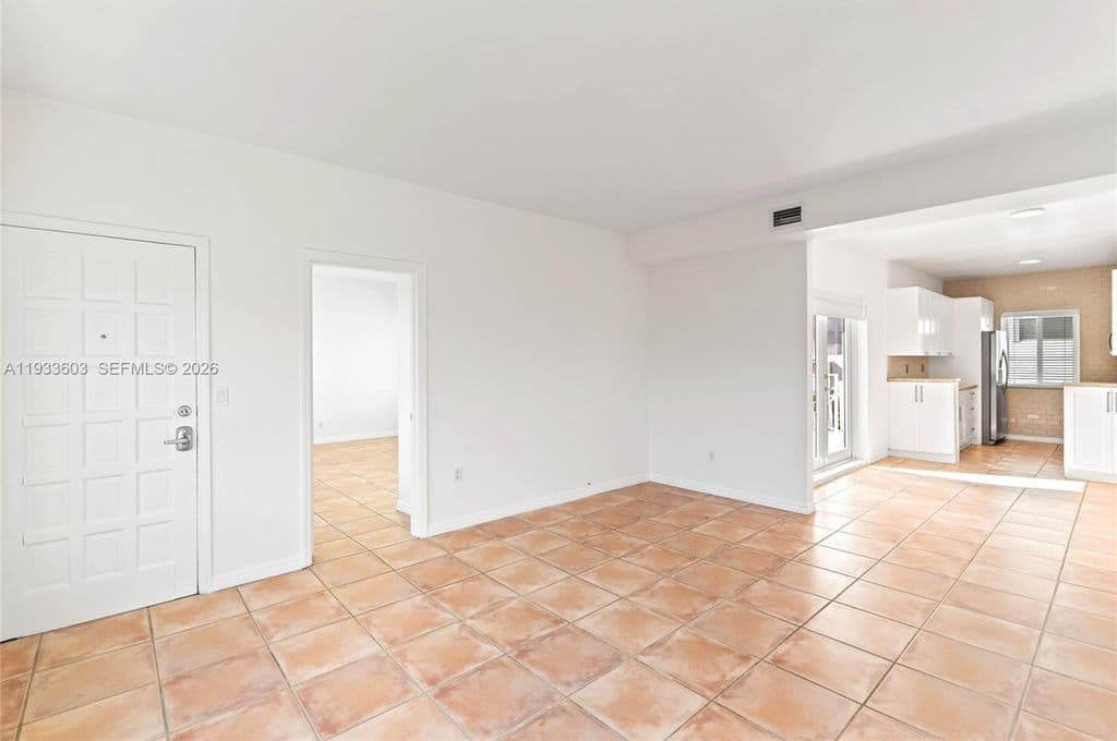 3+1 Condo — 1925 Calais Dr APT 6